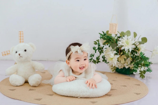 盐城宝宝多久会抬头